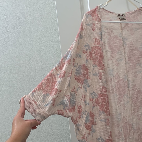 Like new 💖 Desert style 🌵dolman wrap for summer or autumn pink light knit - Picture 2 of 6